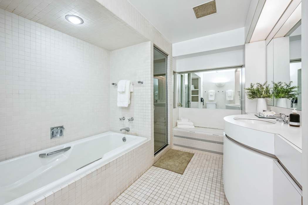 155 East 69th Street Manhattan, NY 10021 - Photo 10 of 16
