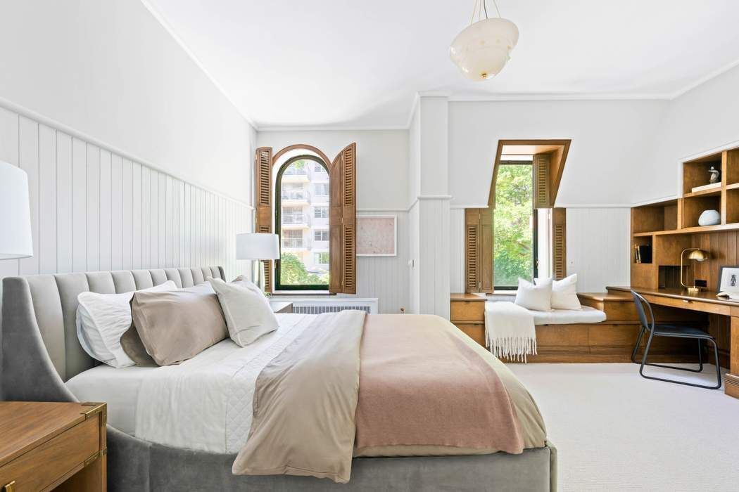 155 East 69th Street Manhattan, NY 10021 - Photo 13 of 16