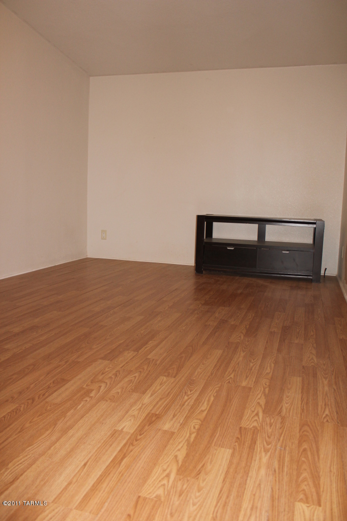 7060 North Gemstone Road Tucson, AZ 85743 - Photo 15 of 20