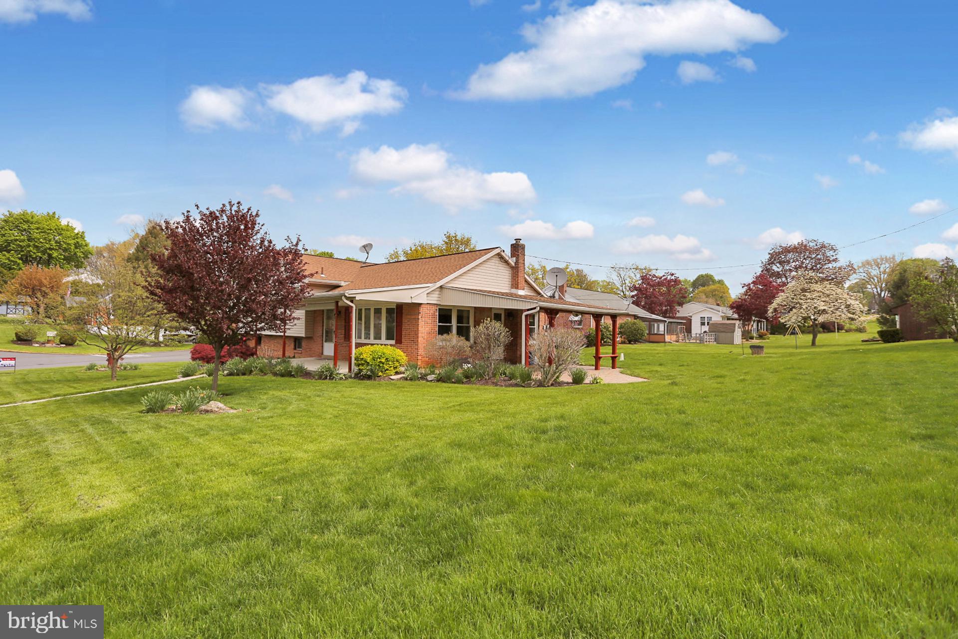 3823 Rosewood Road Reading, PA 19605 - Photo 2 of 30 Gallery Image 2