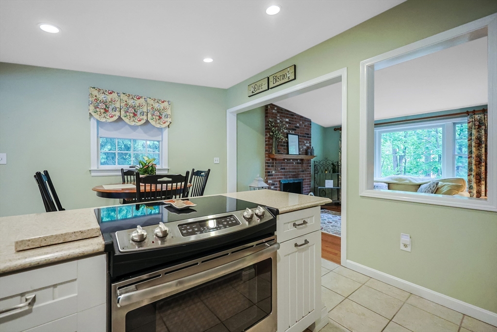 80 Summer Street Walpole, MA 02071 - Photo 4 of 38