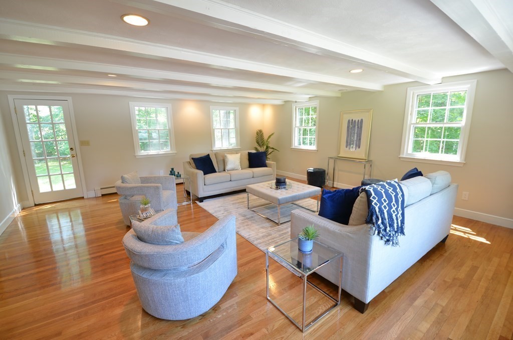 7 Brian Road Franklin, MA 02038 - Photo 10 of 28 Gallery Image 10