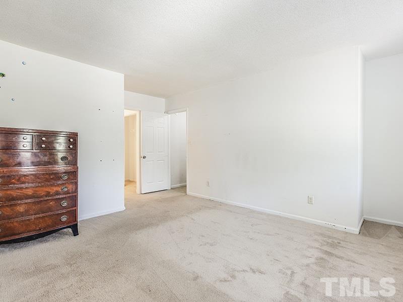 5405 Chilham Place Raleigh, NC 27612 - Photo 13 of 20 Gallery Image 13
