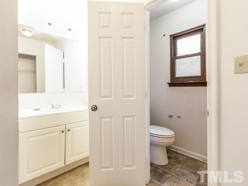5405 Chilham Place Raleigh, NC 27612 - Photo 14 of 20 Gallery Image 14