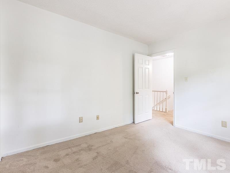 5405 Chilham Place Raleigh, NC 27612 - Photo 6 of 20 Gallery Image 6
