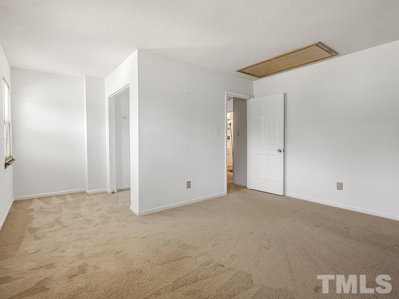 5405 Chilham Place Raleigh, NC 27612 - Photo 7 of 20 Gallery Image 7