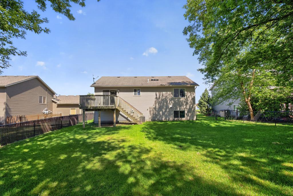 3909 46 Avenue Northwest Rochester, MN 55901 - Photo 4 of 36
