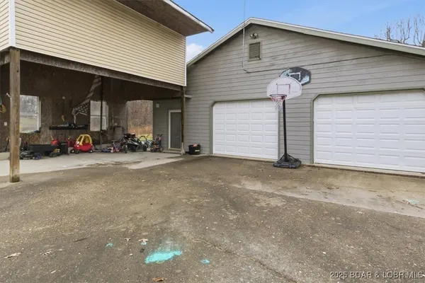 $460,000 | 3929 Highway 7, Montreal, MO 65591