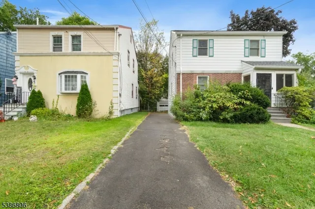 $399,000 | 326 Eastern Parkway, Newark, NJ 07106