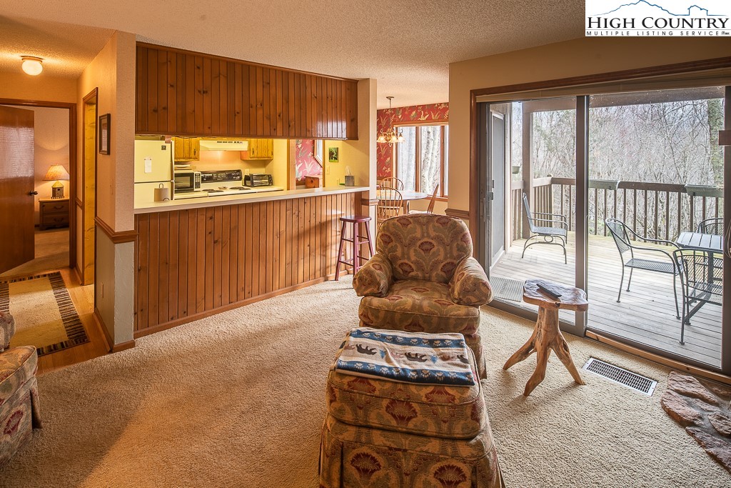 175 Ridgeview Road, Unit U2 Sugar Mountain, NC 28604 - Photo 8 of 27 Gallery Image 8