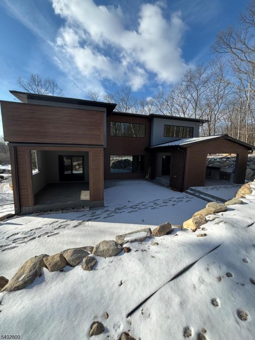 27 Sanders Road Rockaway, NJ 07866 - Photo 15 of 16 a view of a terrace with a yard