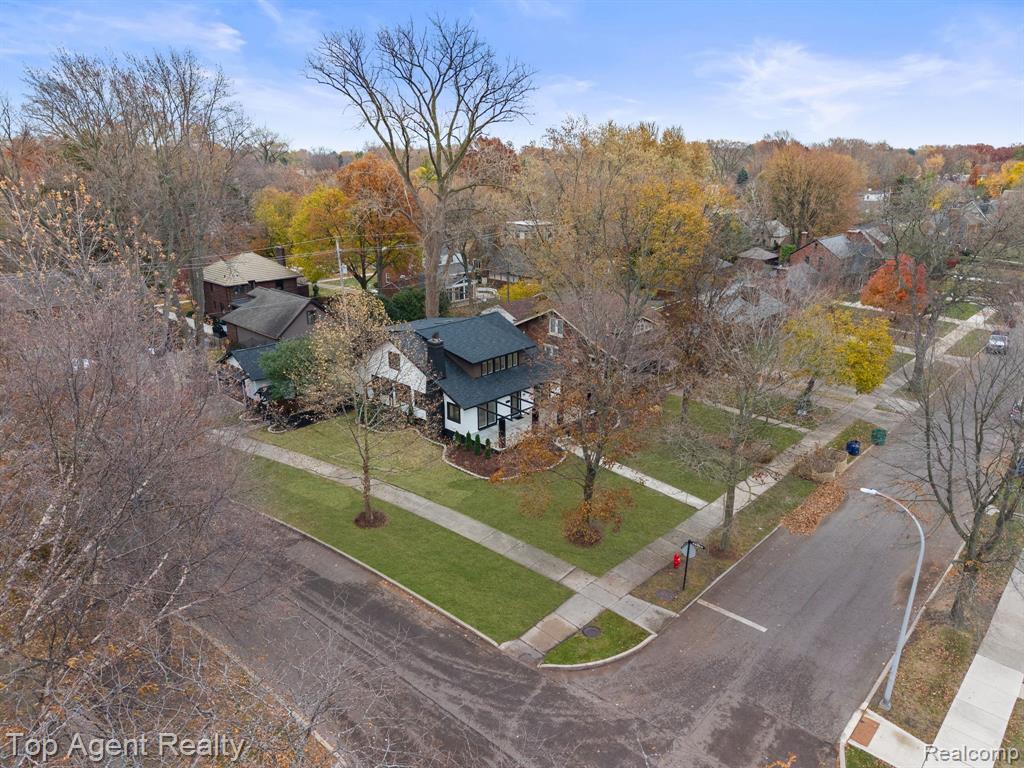 784 Barrington Road Grosse Pointe Park, MI 48230 - Photo 51 of 58