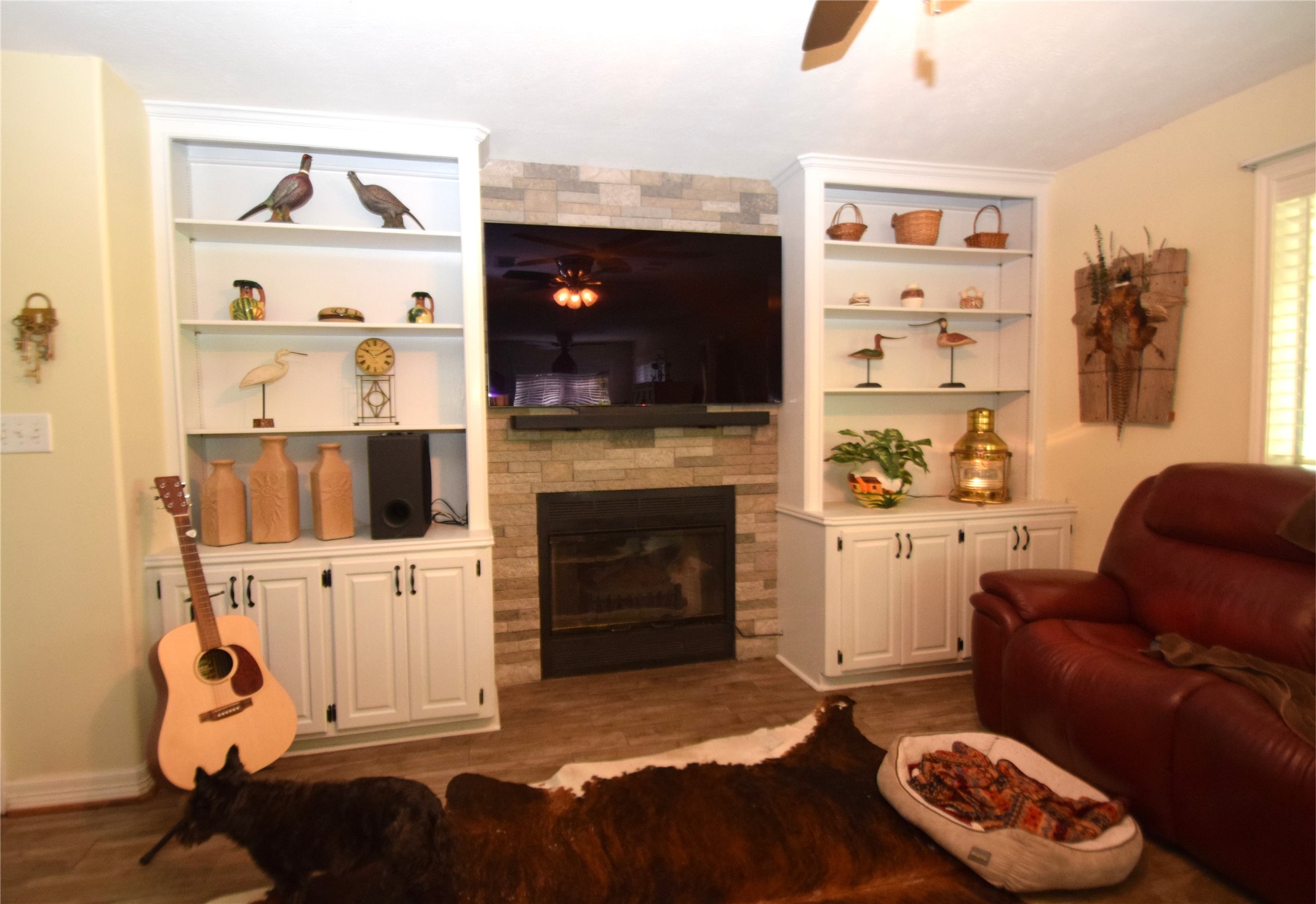 80 Indian Harbor Trinity, TX 75862 - Photo 5 of 15 Newly tiled electric/wood burning fireplace