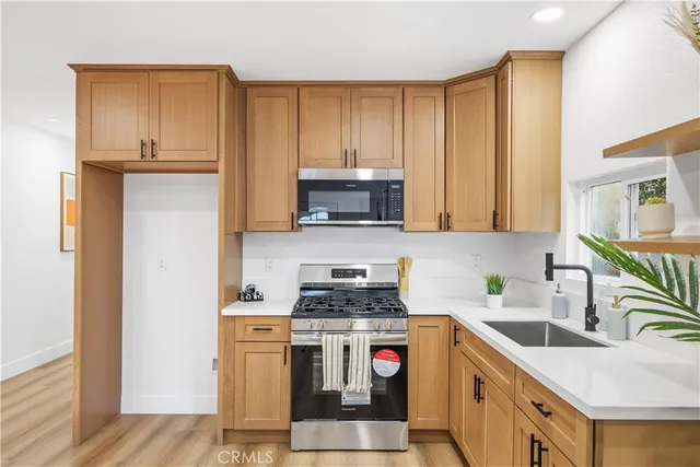 $825,000 | 9008 Baring Cross Street, Los Angeles, CA 90044