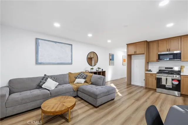 $825,000 | 9008 Baring Cross Street, Los Angeles, CA 90044