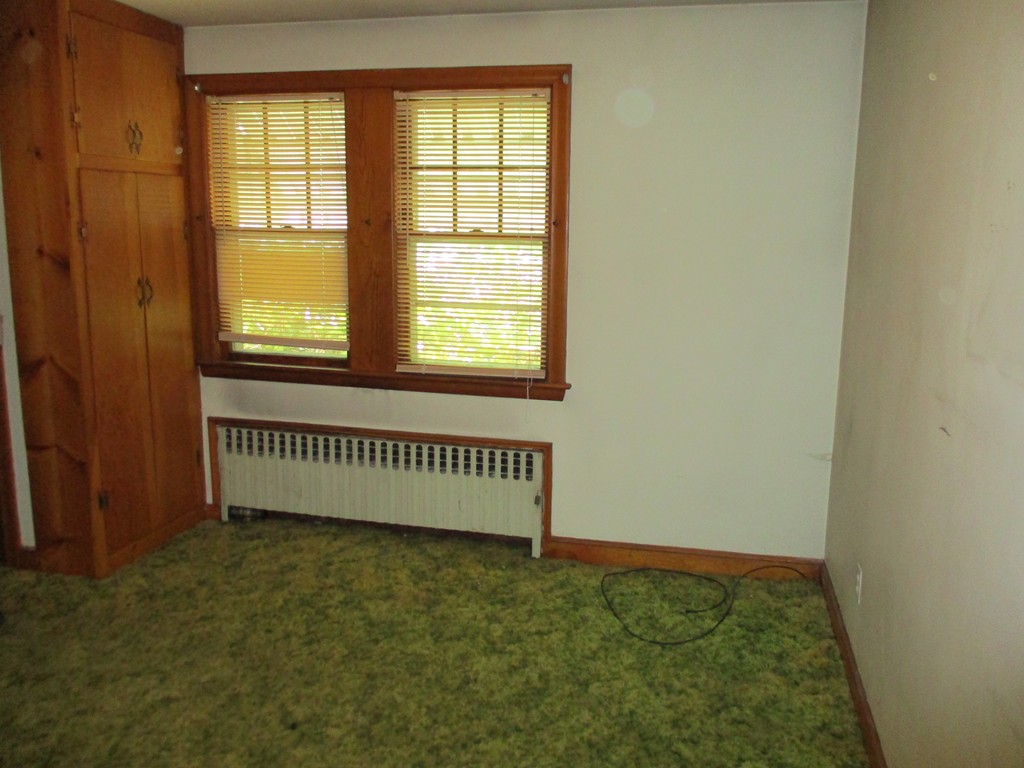 15 Edgewood Road Newton, MA 02465 - Photo 13 of 14 a view of an empty room with a window