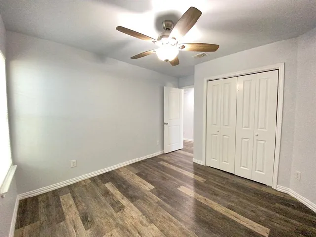 $1,795 | 924 East Annie Street, Fort Worth, TX 76104