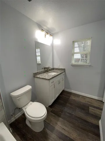 $1,795 | 924 East Annie Street, Fort Worth, TX 76104