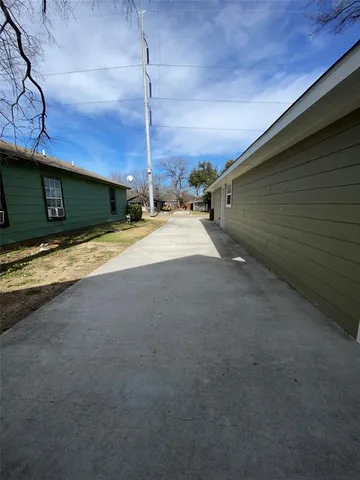 $1,795 | 924 East Annie Street, Fort Worth, TX 76104