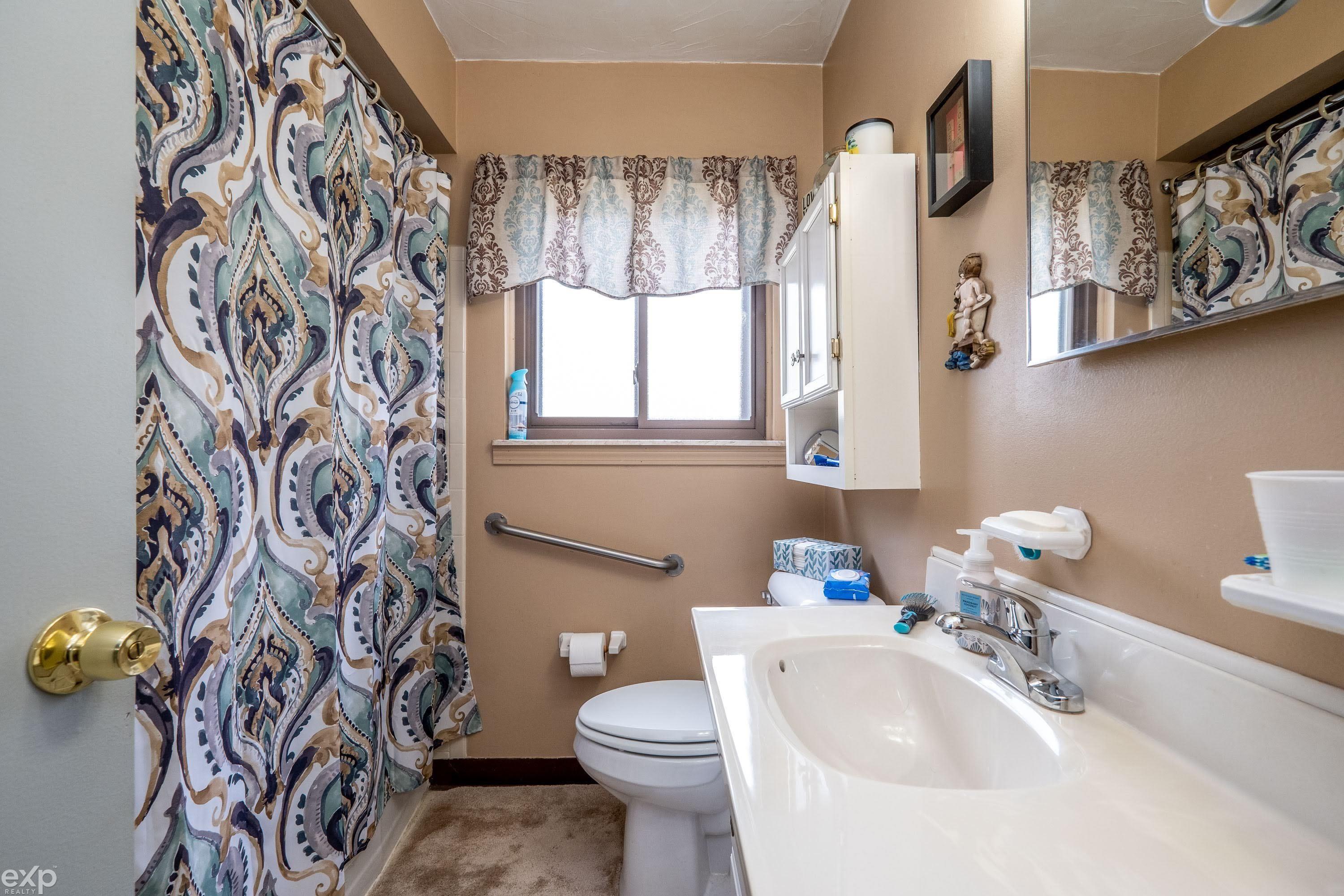 26540 Hoover Road Warren, MI 48089 - Photo 22 of 36