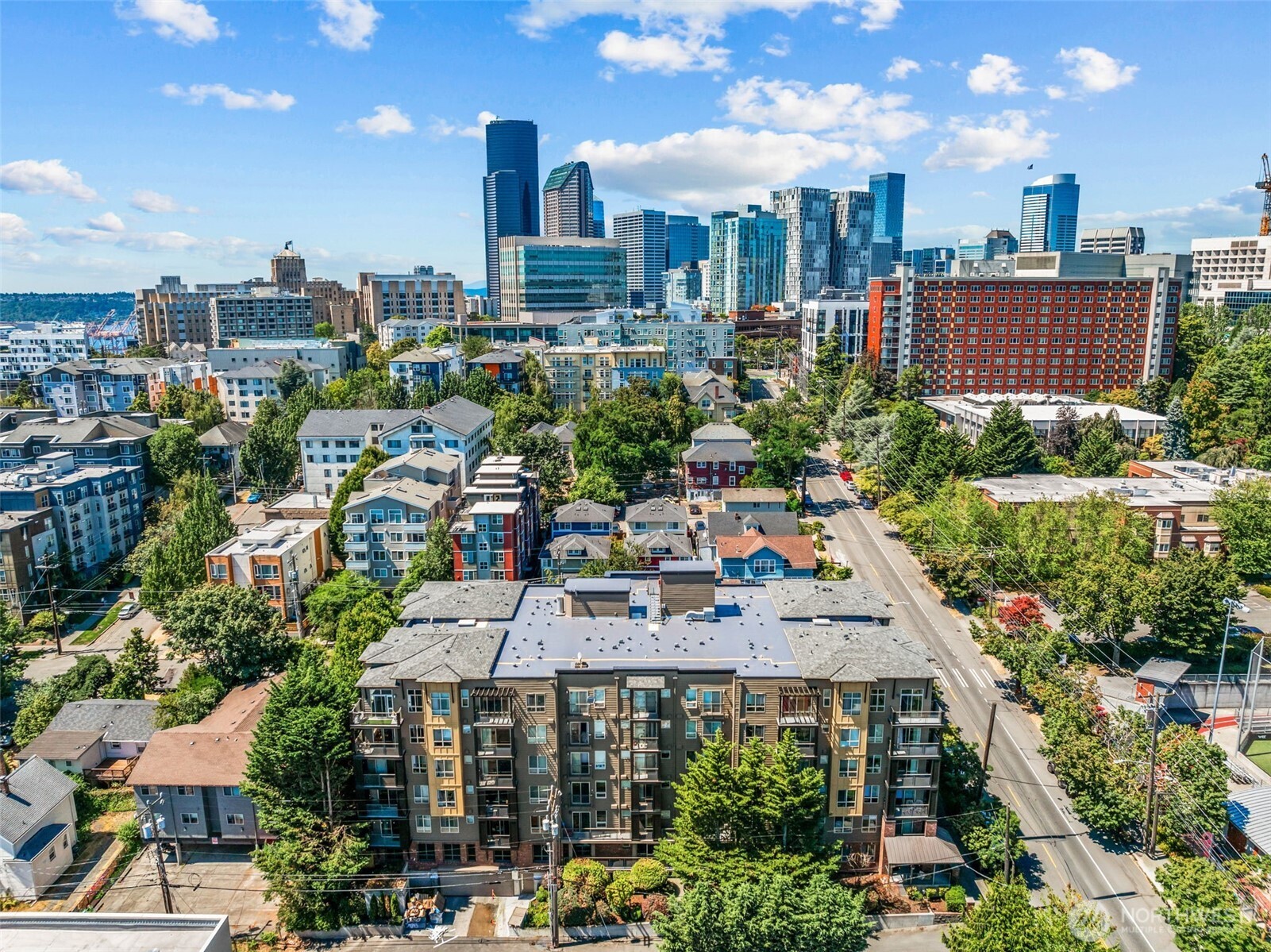 412 11th Avenue, Unit 206 Seattle, WA 98122 - Photo 1 of 28