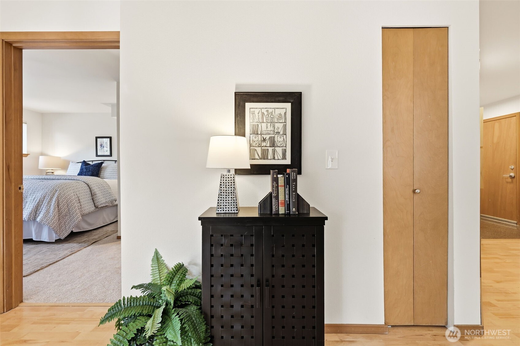 412 11th Avenue, Unit 206 Seattle, WA 98122 - Photo 14 of 28