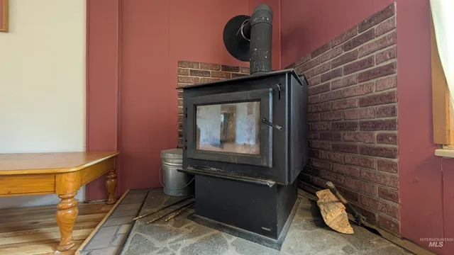 $250,000 | 3700 Highway 8 East Troy Id 83871, Troy, ID 83871