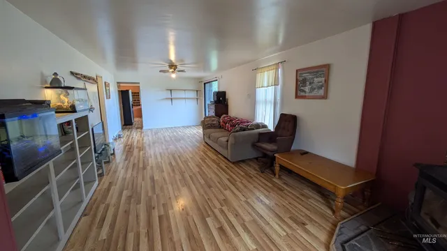 $250,000 | 3700 Highway 8 East Troy Id 83871, Troy, ID 83871