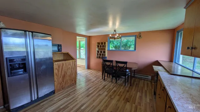 $250,000 | 3700 Highway 8 East Troy Id 83871, Troy, ID 83871