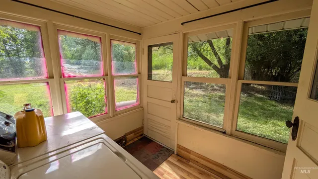 $250,000 | 3700 Highway 8 East Troy Id 83871, Troy, ID 83871