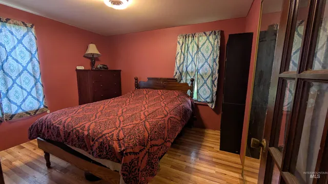 $250,000 | 3700 Highway 8 East Troy Id 83871, Troy, ID 83871