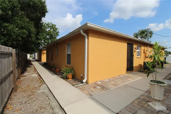 $1,595 | 5445 Altoona Street, Sarasota, FL 34232