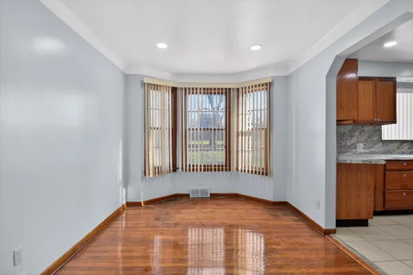 $250,000 | 18759 Huntington Avenue, Harper Woods, MI 48225