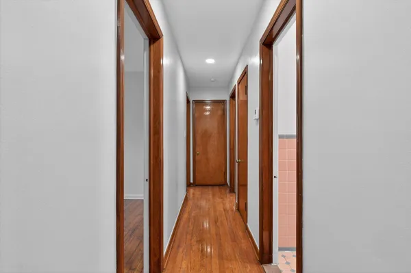 $250,000 | 18759 Huntington Avenue, Harper Woods, MI 48225