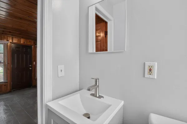 $250,000 | 18759 Huntington Avenue, Harper Woods, MI 48225