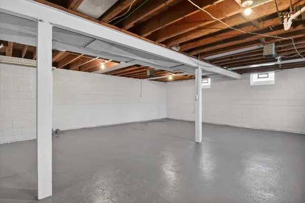 $250,000 | 18759 Huntington Avenue, Harper Woods, MI 48225