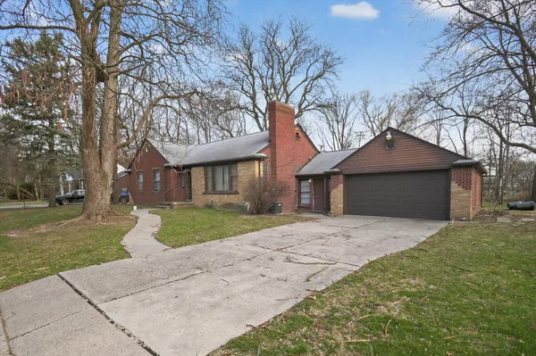 $250,000 | 18759 Huntington Avenue, Harper Woods, MI 48225