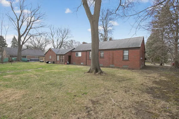 $250,000 | 18759 Huntington Avenue, Harper Woods, MI 48225