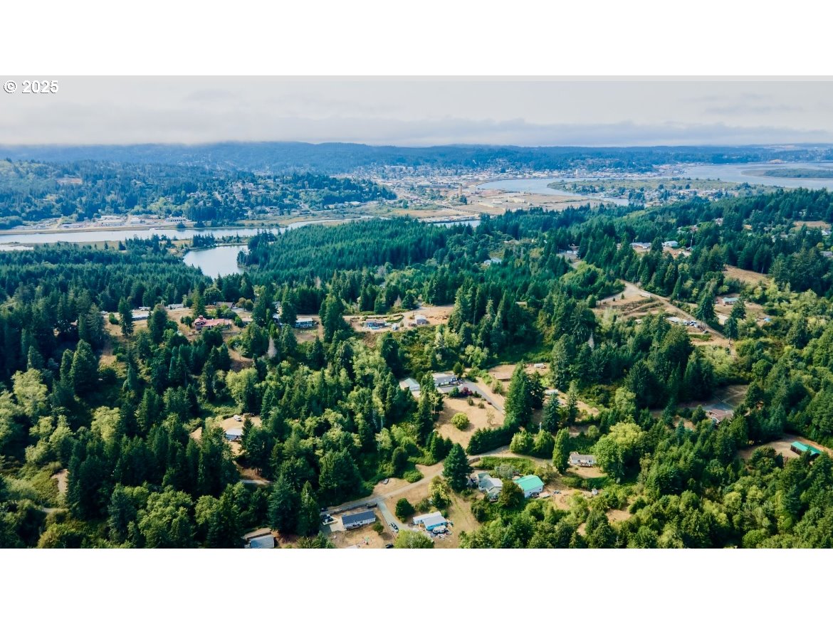 20th Lane Coos Bay, OR 97420 - Photo 6 of 11