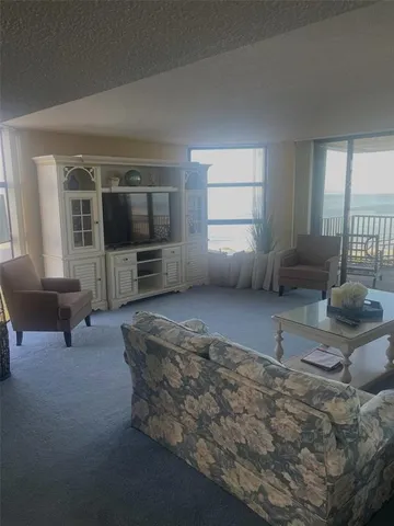 $5,000 | 1290 Gulf Boulevard, Unit 901, Clearwater, FL 33767