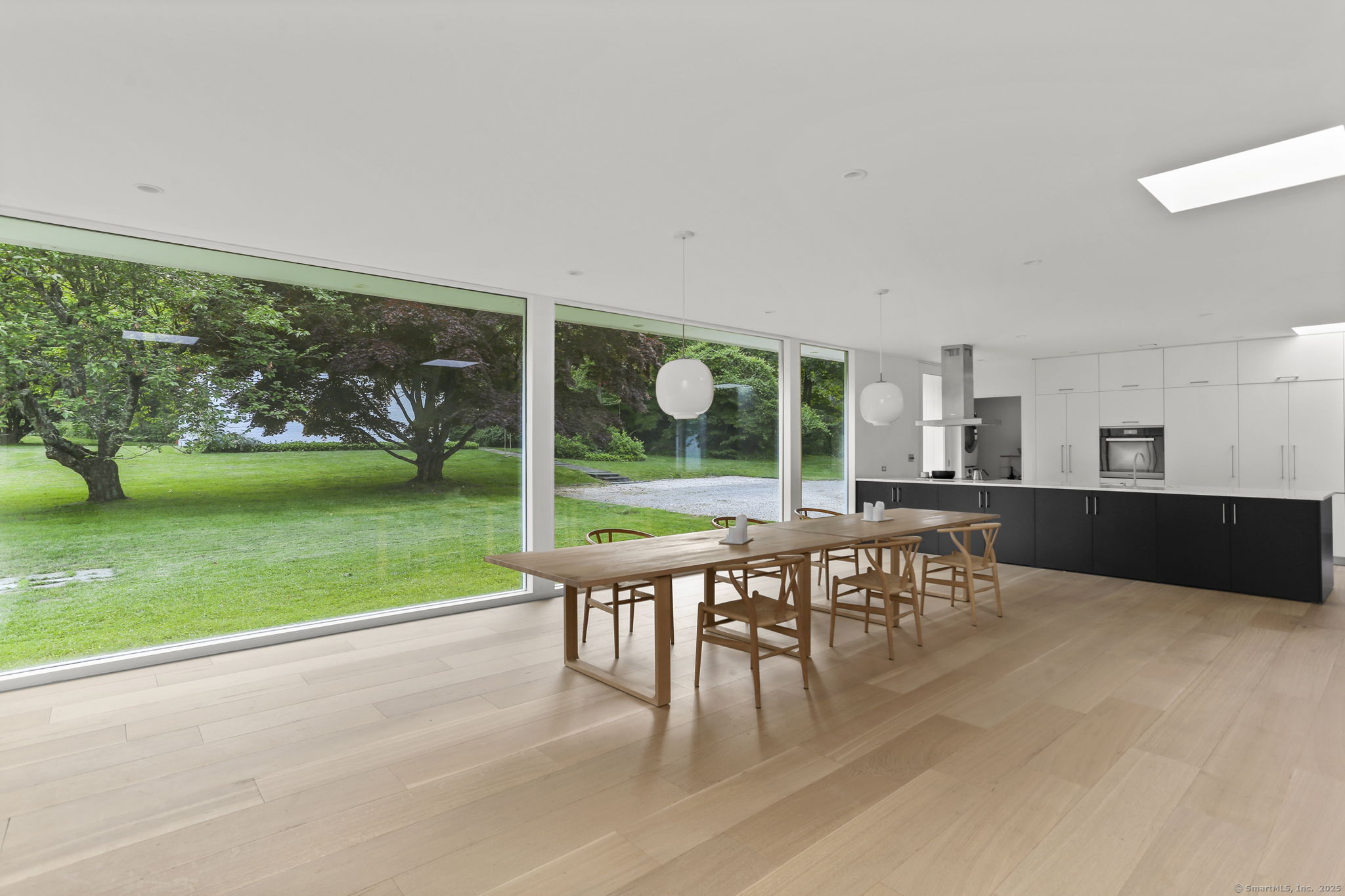 90 Lambert Road New Canaan, CT 06840 - Photo 8 of 35