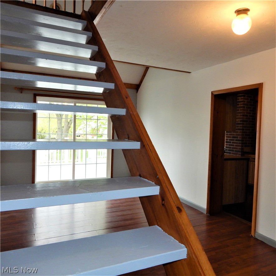 11607 Crofton Road Garfield Heights, OH 44125 - Photo 12 of 28
