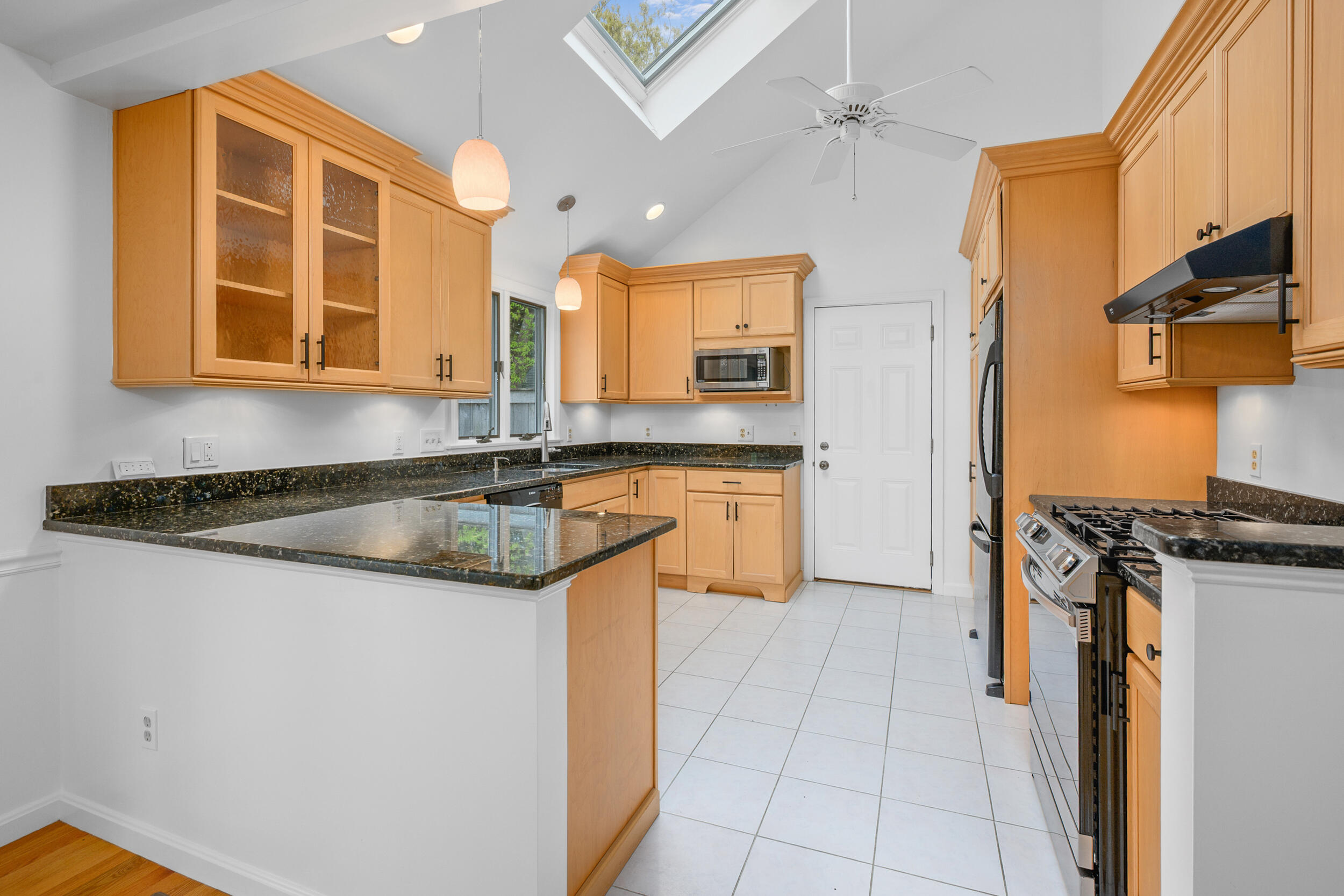 100 Statice Lane Hyannis, MA 02601 - Photo 12 of 49 14_dsc_4263