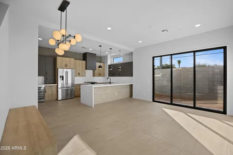 $764,900 | 377 East Windsor Avenue, Unit 13, Phoenix, AZ 85004
