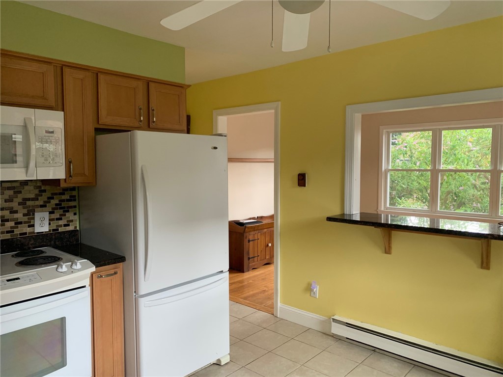 231 Metacom Avenue Warren, RI 02885 - Photo 5 of 10