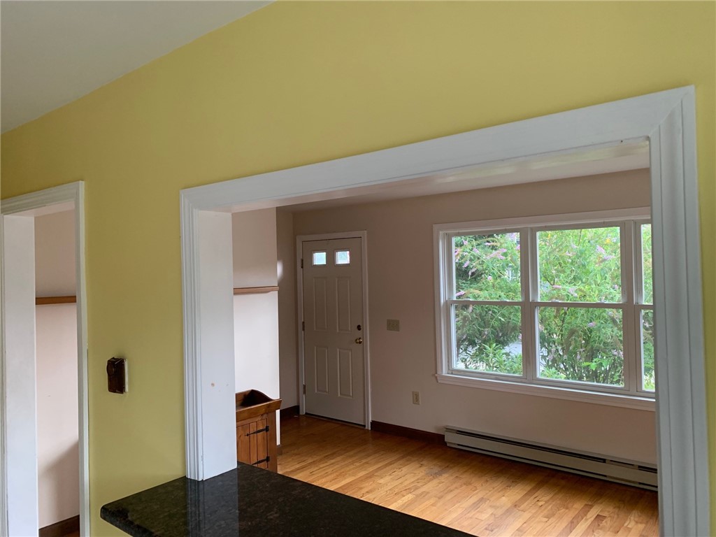 231 Metacom Avenue Warren, RI 02885 - Photo 6 of 10