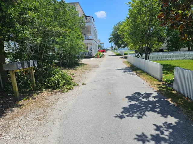 $1,700 | 130 Sunset Lane, Beaufort, NC 28516