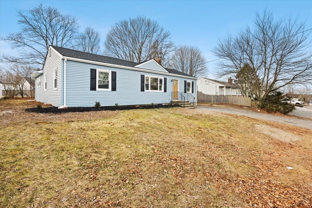 22 Marjorie Road Stoughton, MA 02072 - Photo 3 of 40 Gallery Image 3