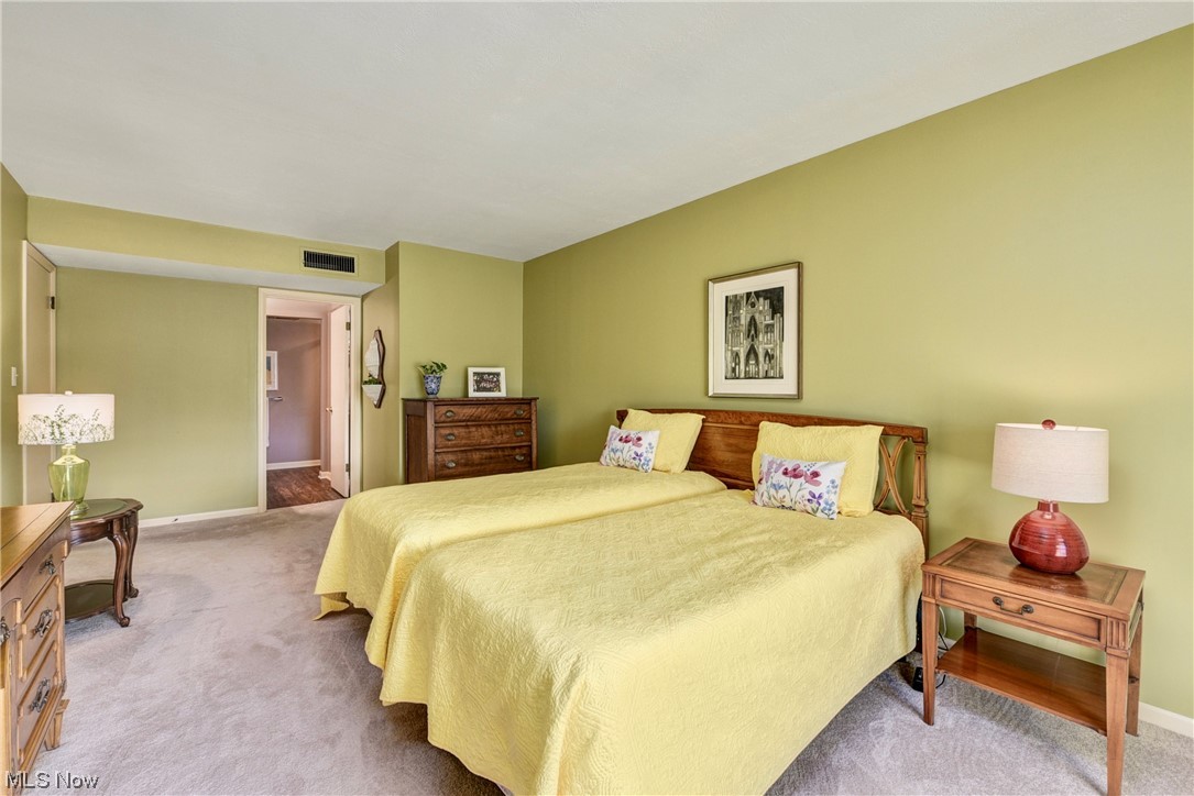 22701 Center Ridge Road, Unit 311 Rocky River, OH 44116 - Photo 16 of 29 Primary Suite