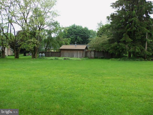 33 Pinewood Avenue Lititz, PA 17543 - Photo 14 of 16